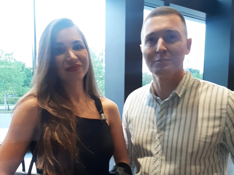 Сын художника Сафронова вернулся в Москву с новой женой: «Отец смотрел с опаской»